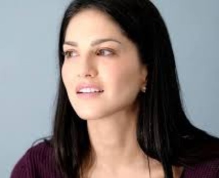 Sunny Leone Wiki - Sunny Leone Height, Weight, Affairs, boyfriend, Wiki, Bra Size and ...