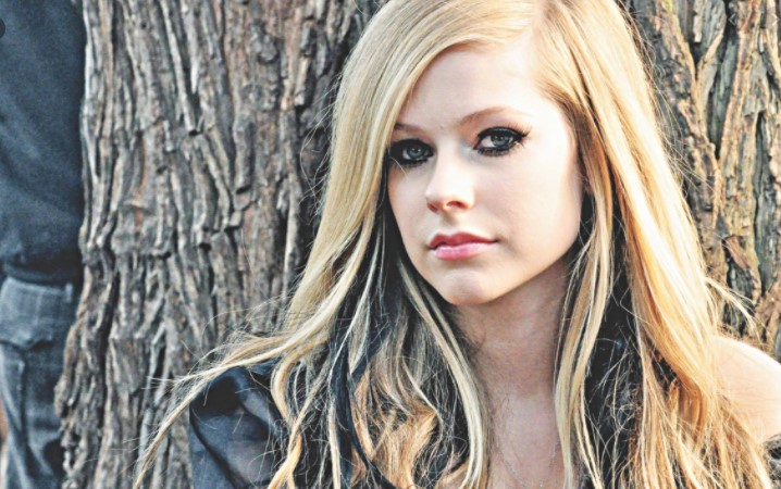 Avril Lavigne Age Weight Height Boyfriend Husband Body Measurement Contact Information Family Personal Biography The Star Info