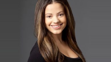 Sarah Jeffery